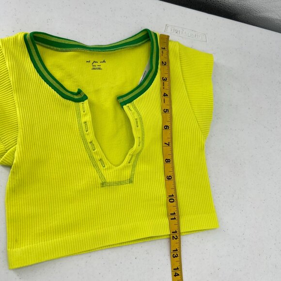 Out From Under Crop Top XS/S Yellow Green Trim Ribbed Notch Neck Seamless Tee - Picture 7 of 9